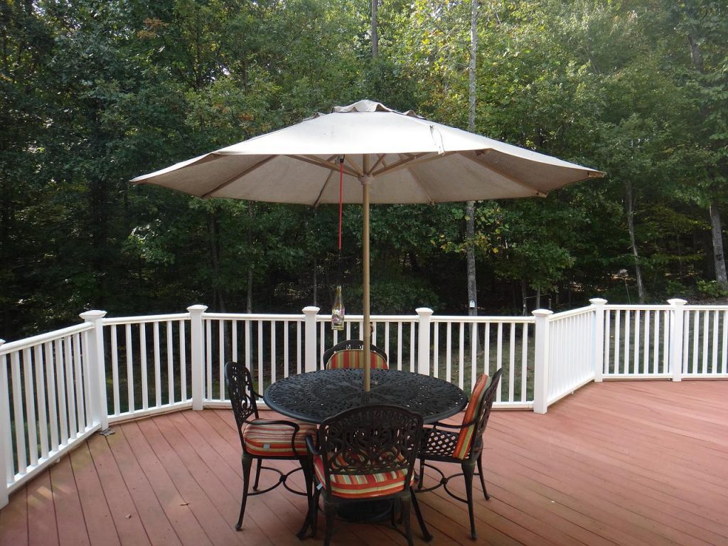 Deck Staining | Diamond Deck Services